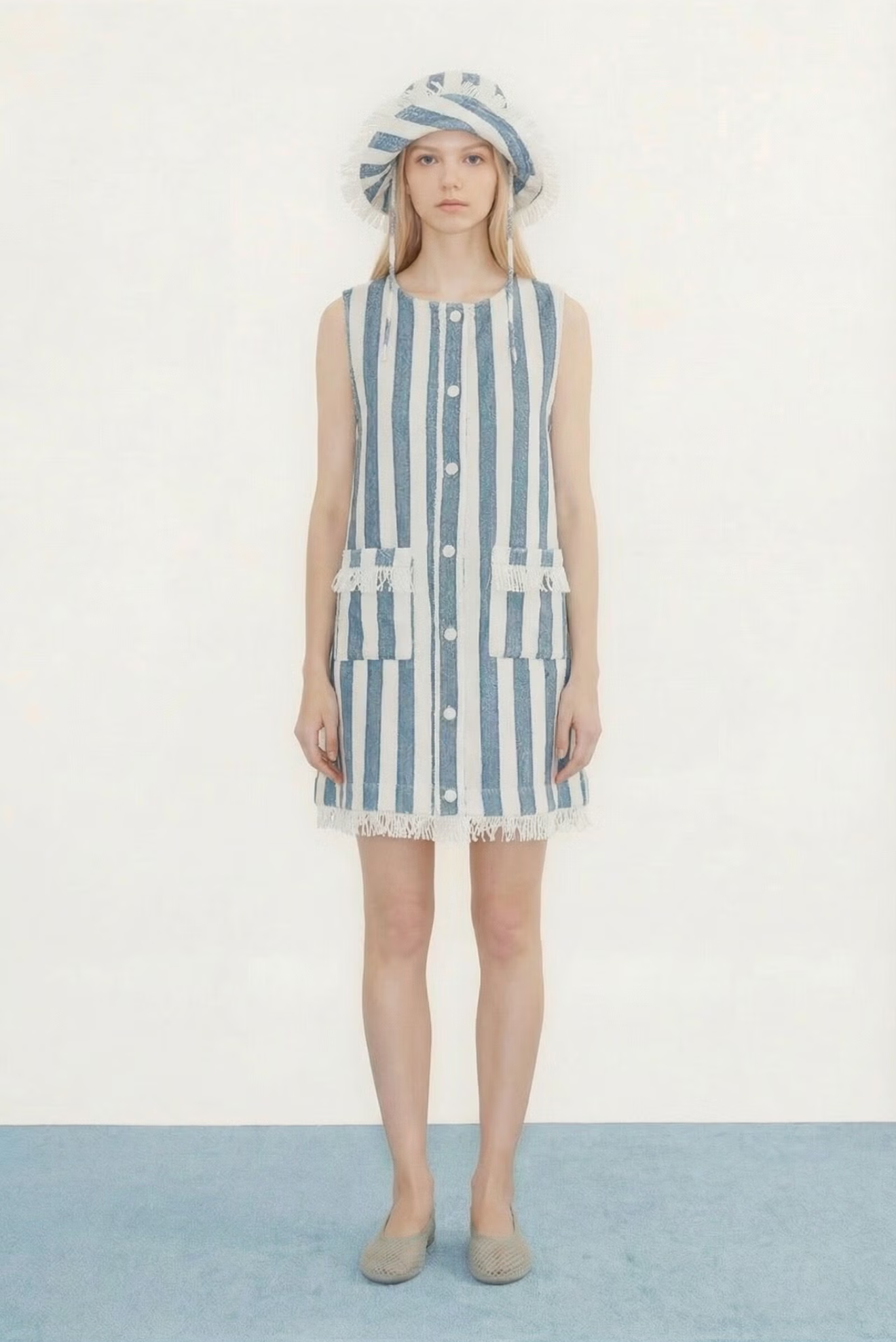 VESTIDO CORTO DE RIZO A RAYAS
