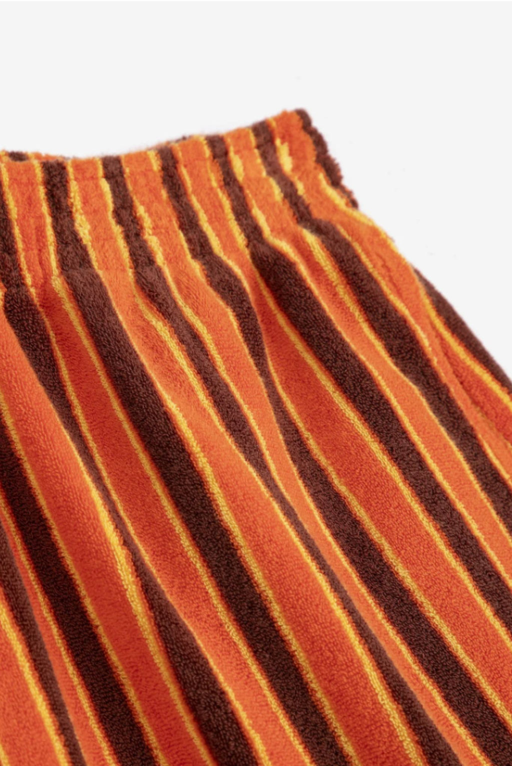 Pantalón corto de tejido de rizo a rayas