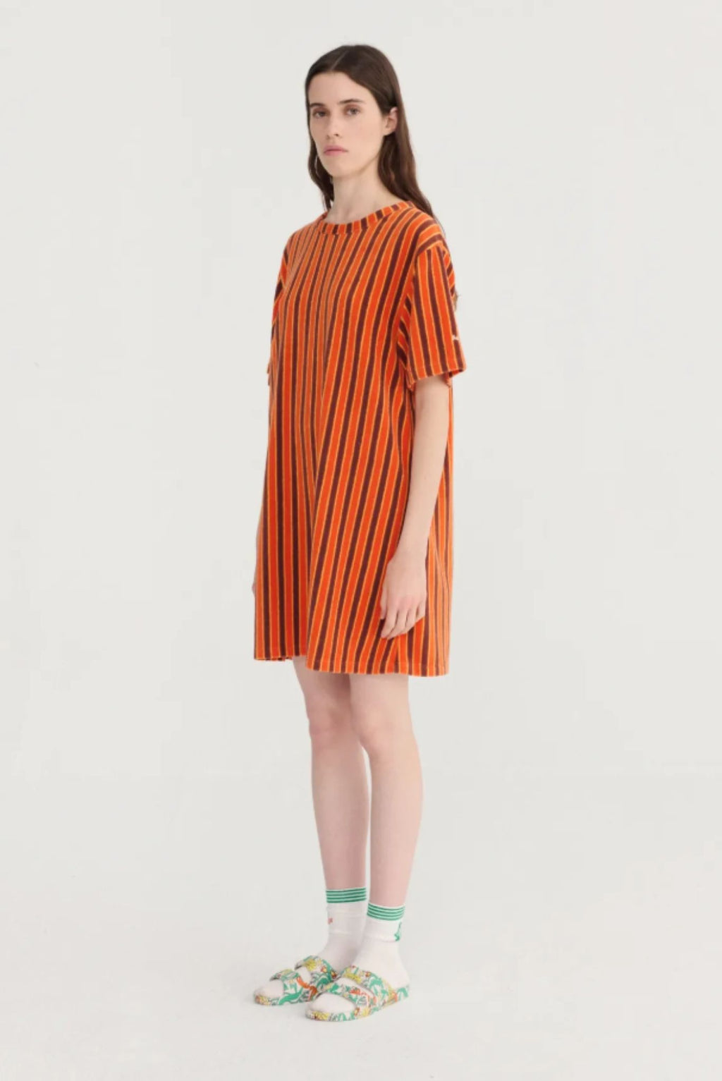 Vestido corto de rizo a rayas