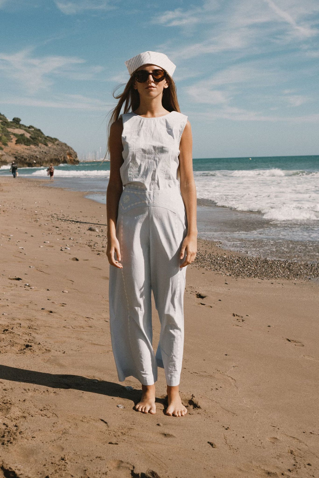 PANTALÓN ANCHO BORDADO