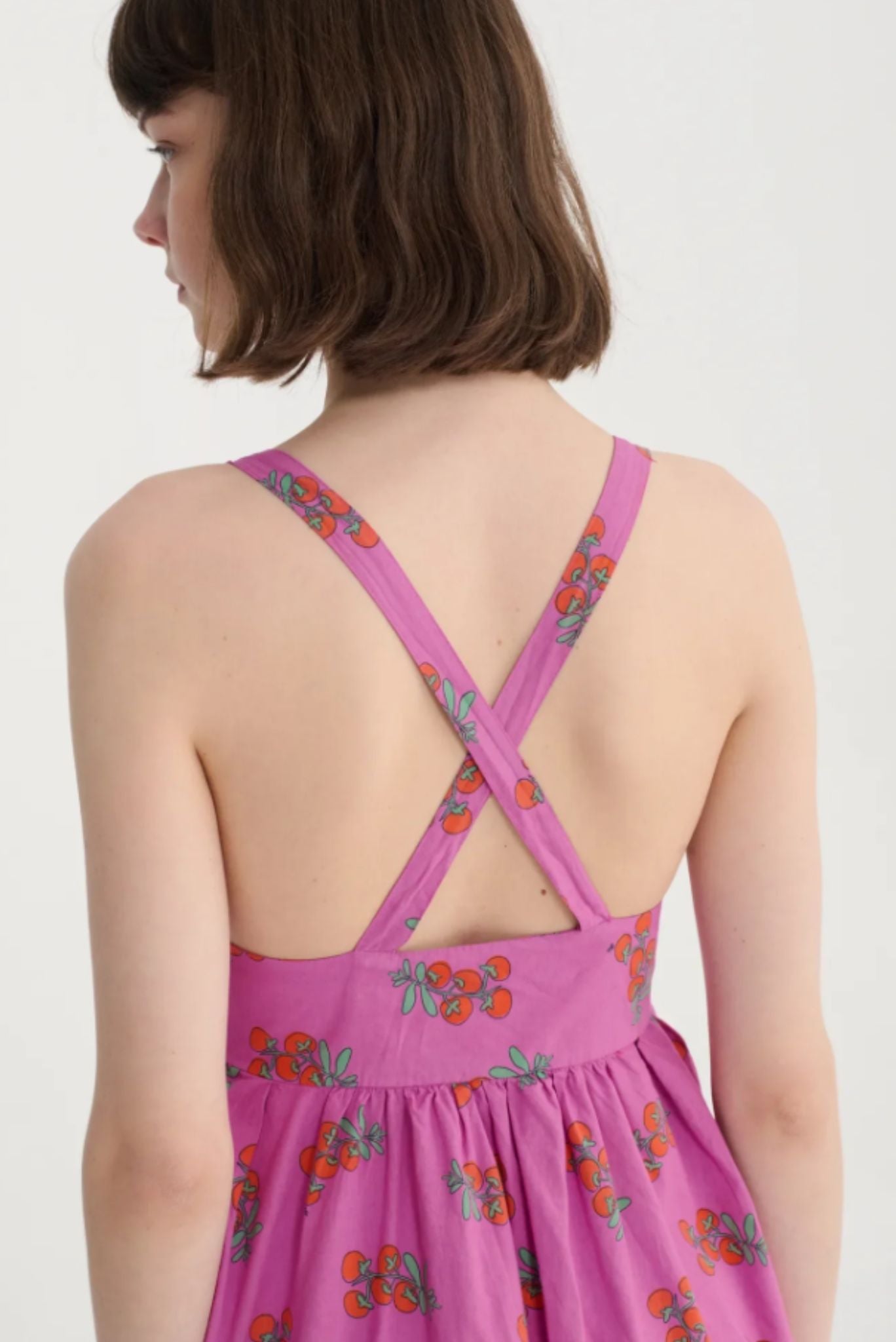 Vestido de tirantes con patrón estampado Juicy Tomatoes